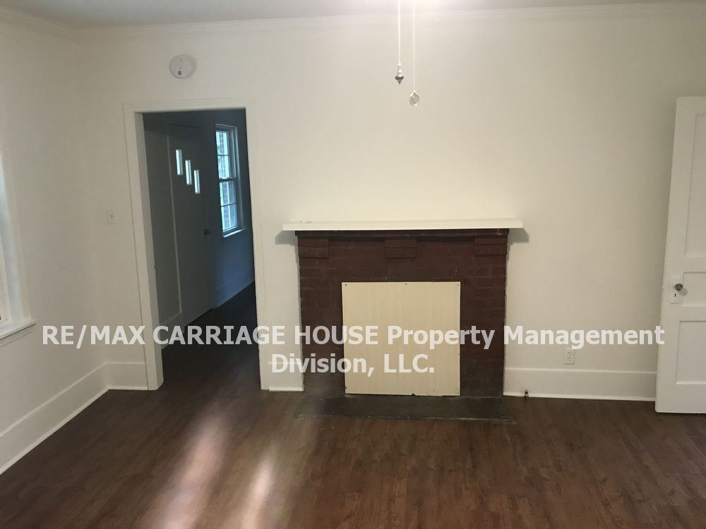 4580 Carthage Hwy - Photo 3 of 19