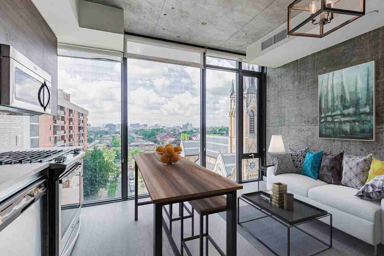 111 Bathurst Street #708