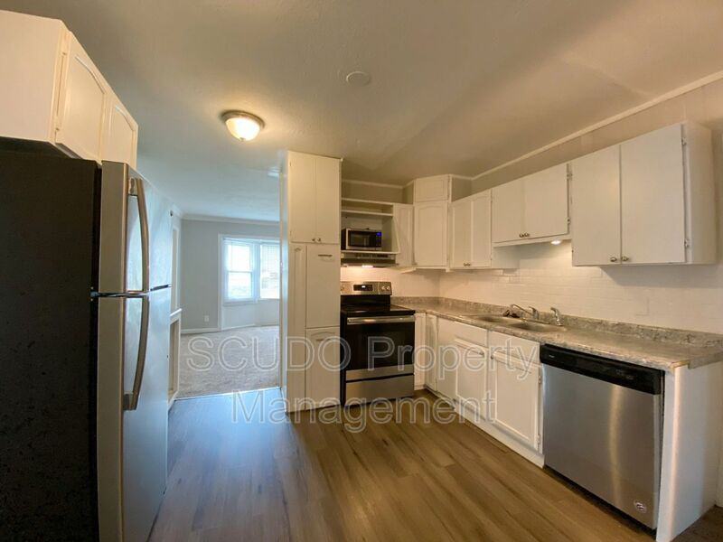 9206 Cleveland Ave - Photo 2 of 15