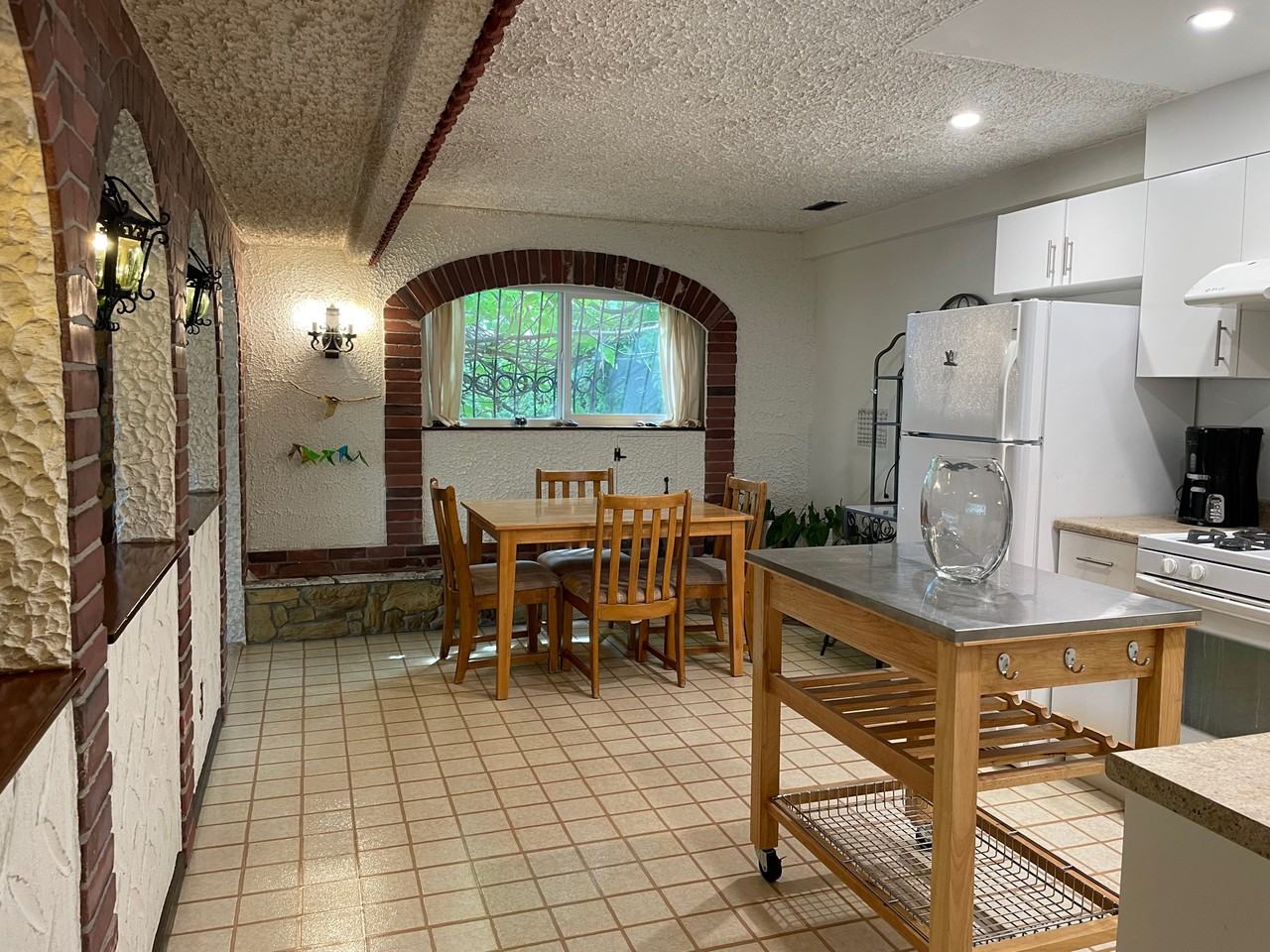 5893 Gladstone Street - Photo 3 of 8