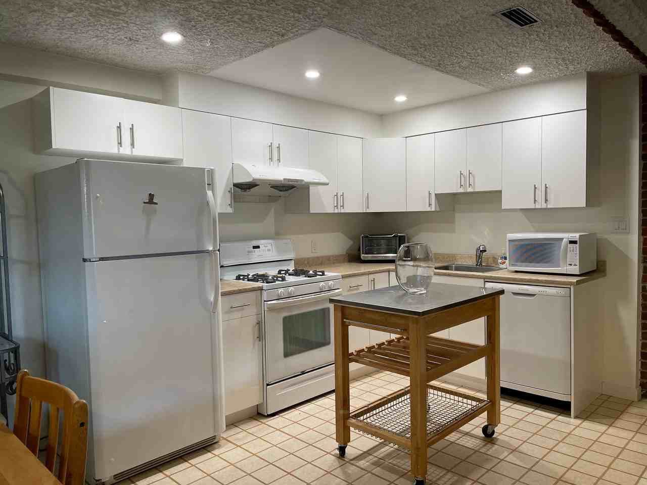 5893 Gladstone Street - Photo 4 of 8