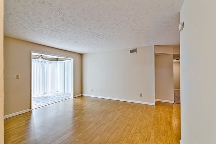 1102 Augusta Dr #1102 - Photo 2 of 12