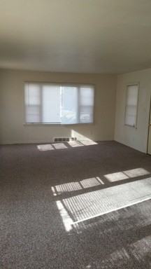 1536 W 10th St - Photo 2 of 11