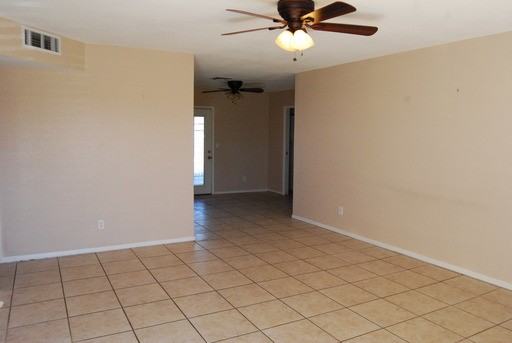 2516 E Inverness Ave - Photo 2 of 14