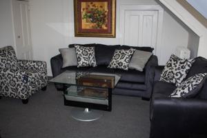 featured image of 210 Williams St #3