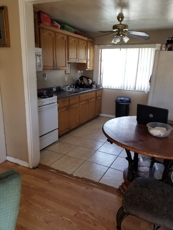 18717 Corby Ave - Photo 2 of 6