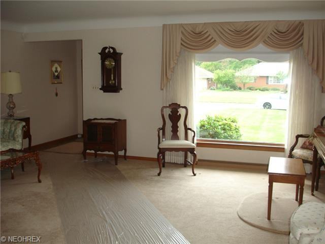 663 Meadowlane Dr - Photo 2 of 19