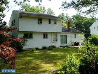 457 Windsor Dr - Photo 3 of 4