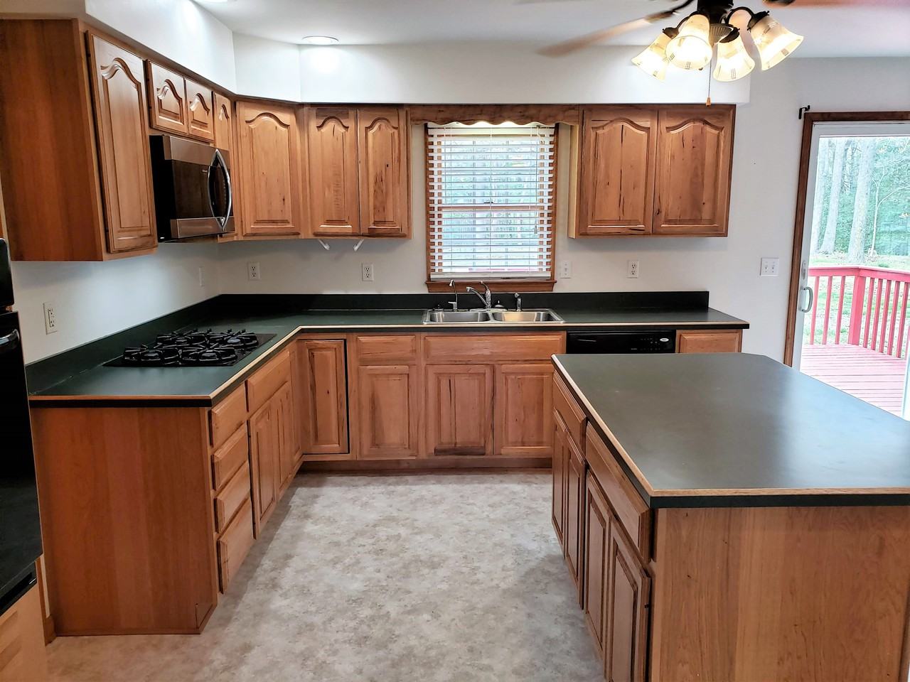 29610 Millstream Dr - Photo 3 of 20