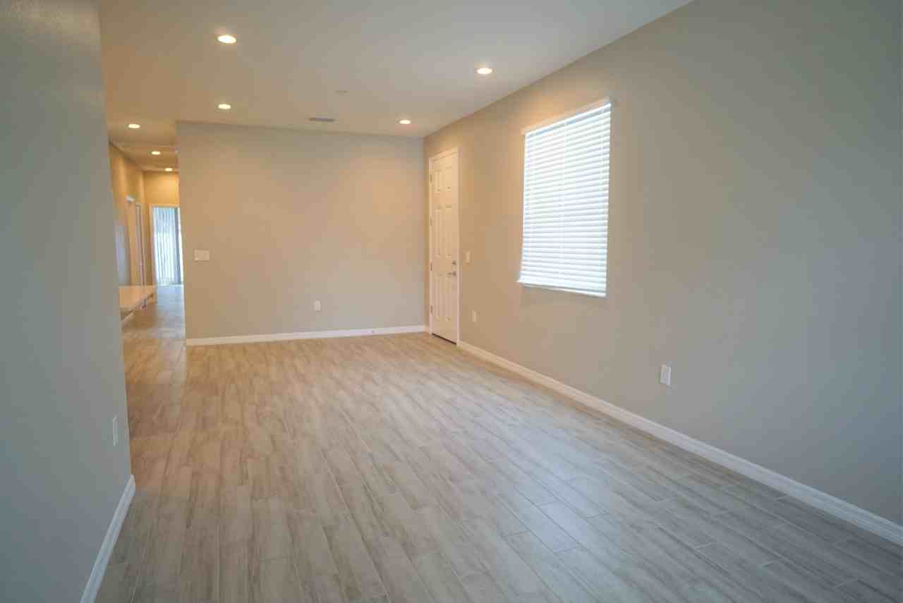 4104 N Thatcher Ave #B - Photo 5 of 19