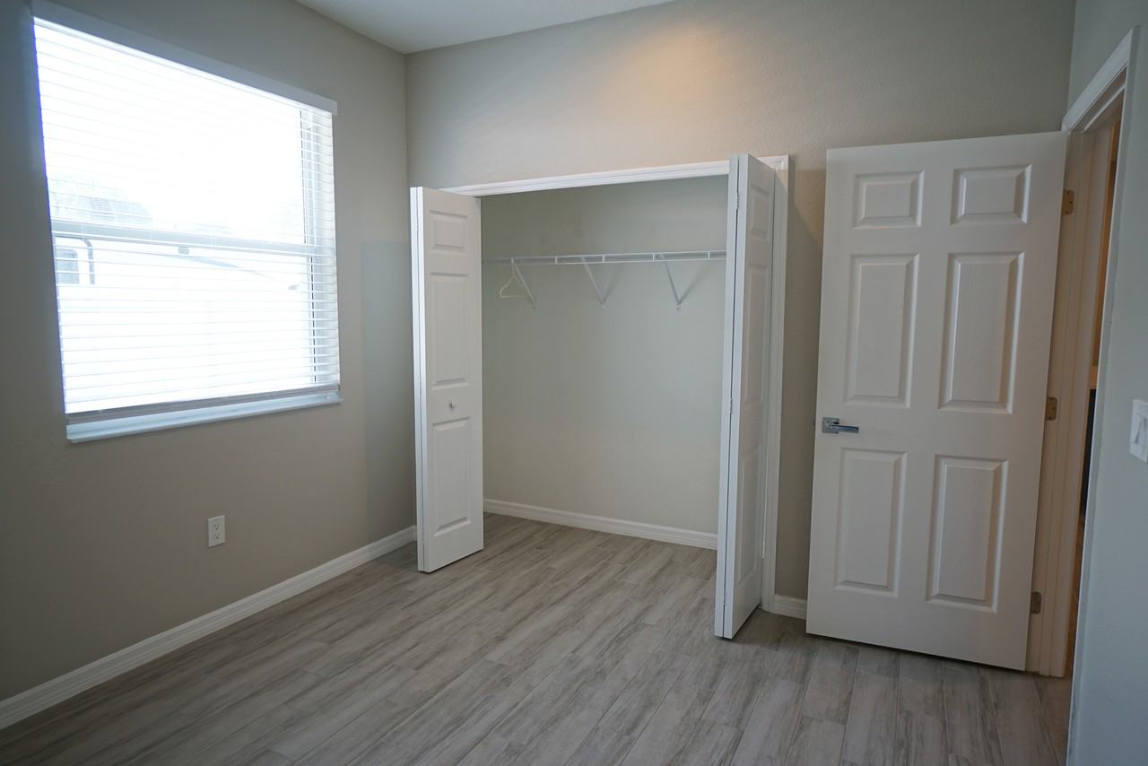 4104 N Thatcher Ave #B - Photo 6 of 19