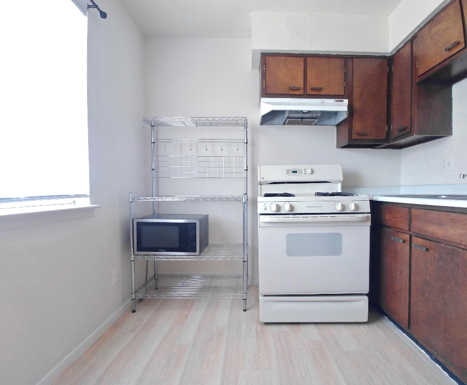 313 Girard Blvd Se - Photo 4 of 8