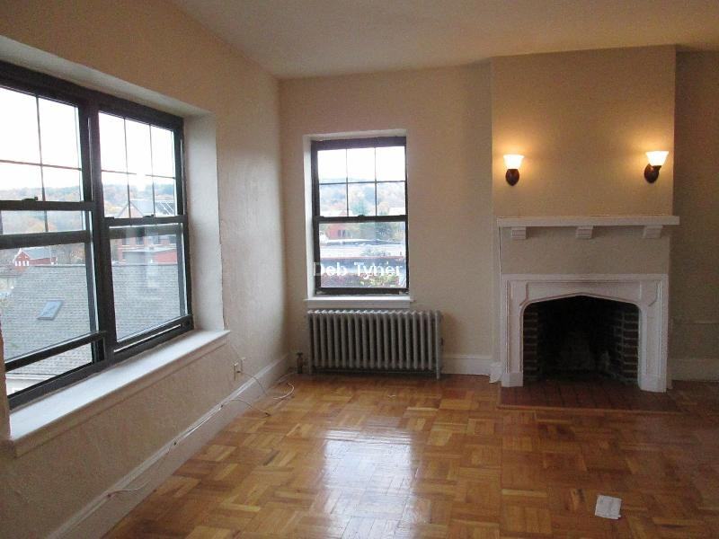 60 Vine St 32 - Photo 2 of 9