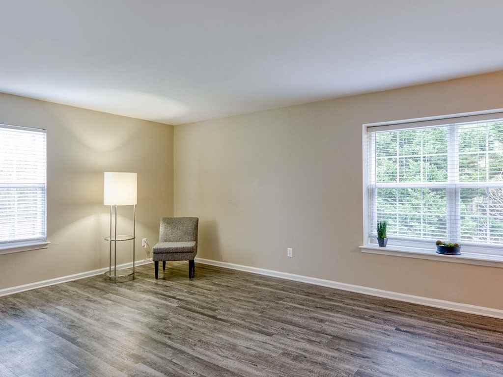 Colonial Towne Apartments - Photo 3 of 28