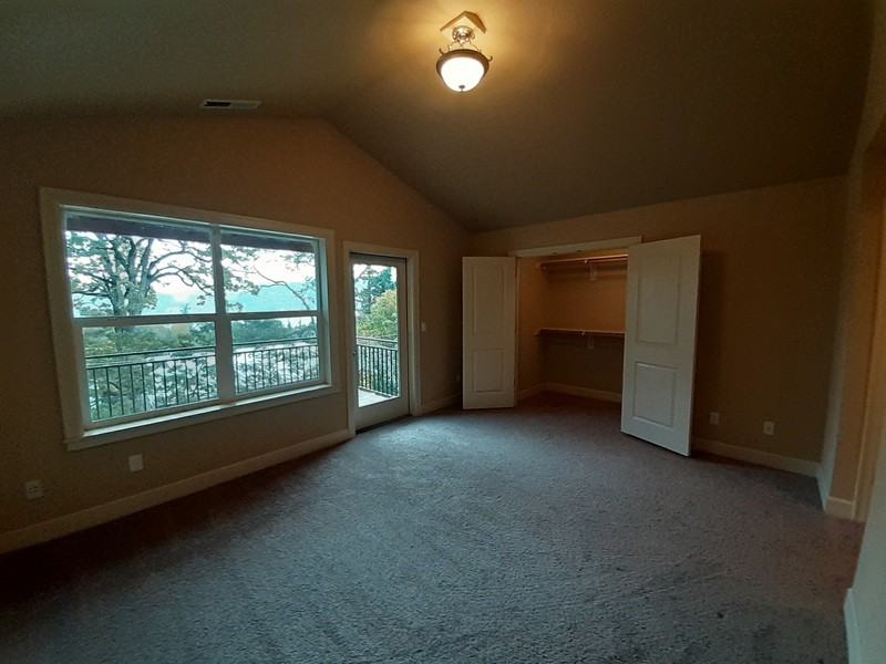 1523 Lincoln St - Photo 2 of 15