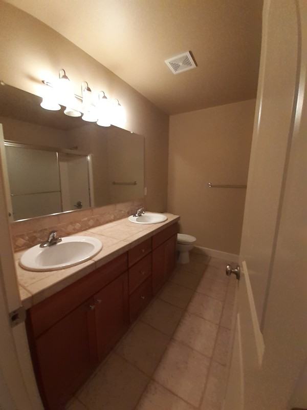 1523 Lincoln St - Photo 3 of 15