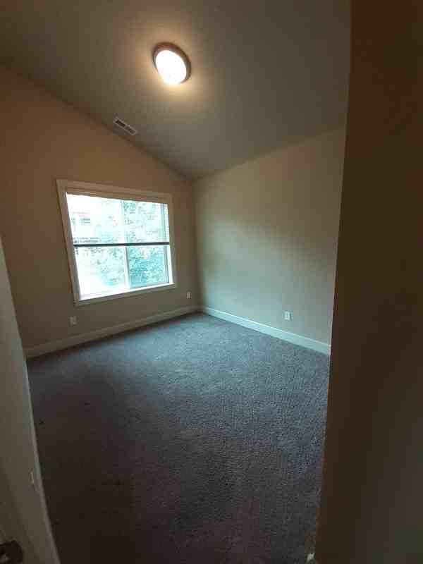 1523 Lincoln St - Photo 6 of 15