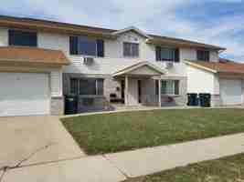 featured image of 302 Parkway Dr #3