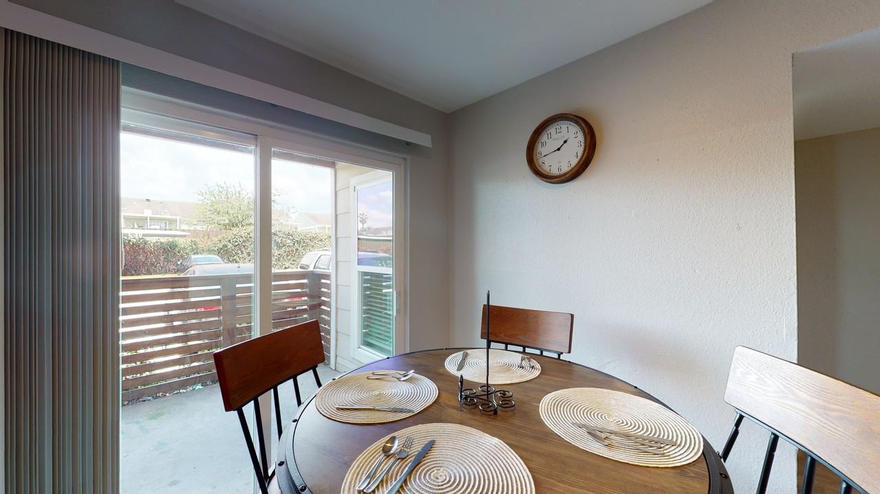 Los Prados - Photo 6 of 61