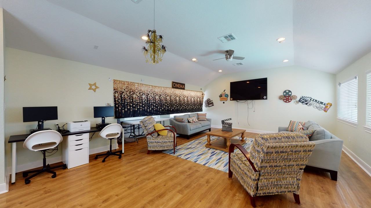 Los Prados - Photo 7 of 61