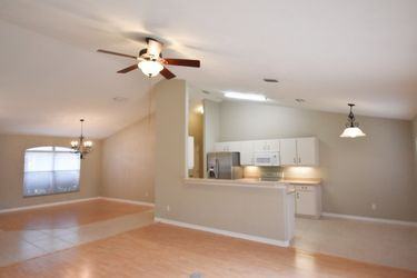 27 Volunteer Ln - Photo 2 of 14