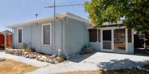 6315 Thorn St - Photo 3 of 20