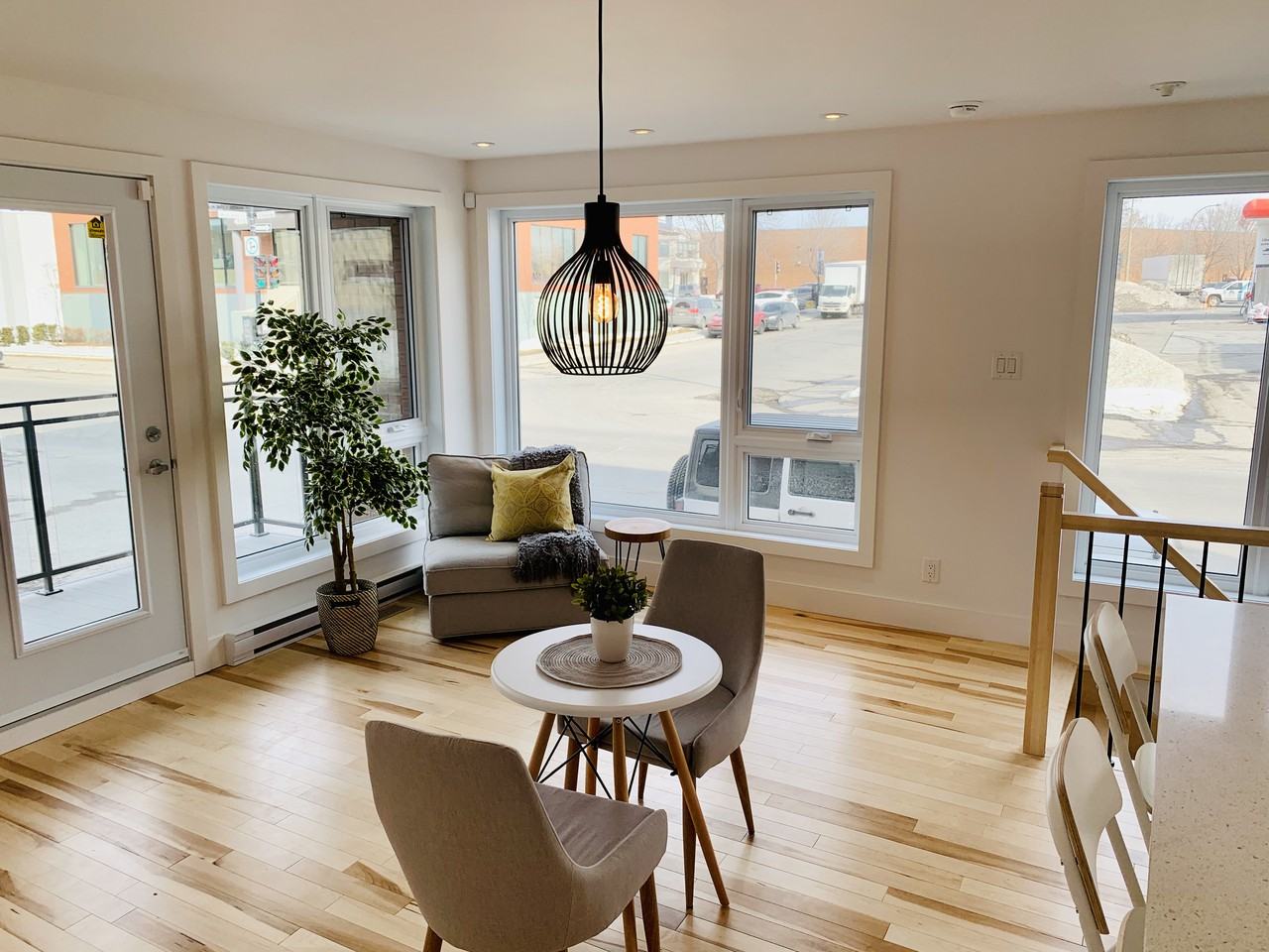 2484 Rue Marie-Anne #1 - Photo 4 of 24