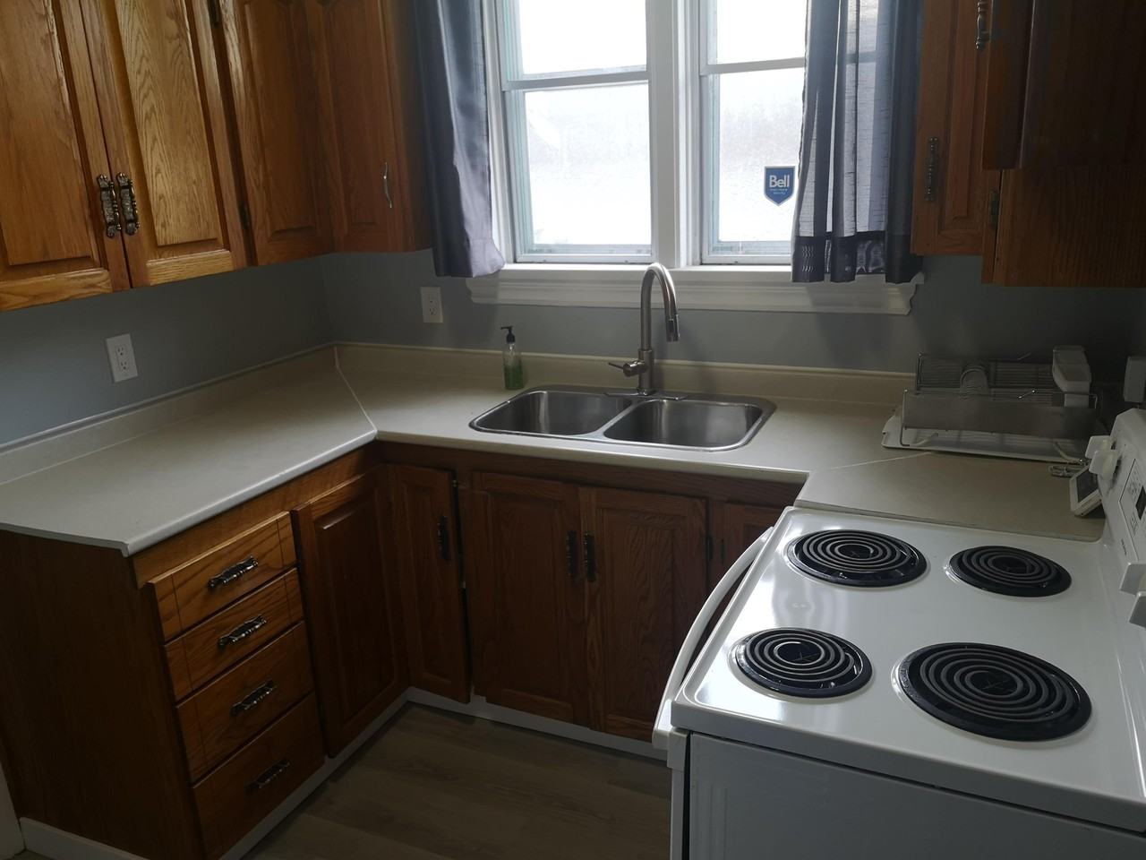 College - 393 - Photo 3 of 9