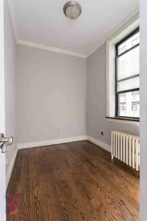 E 35th St #64 - Photo 4 of 11