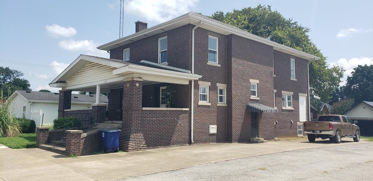 217 East Broadway Street #5 - Photo 2 of 8