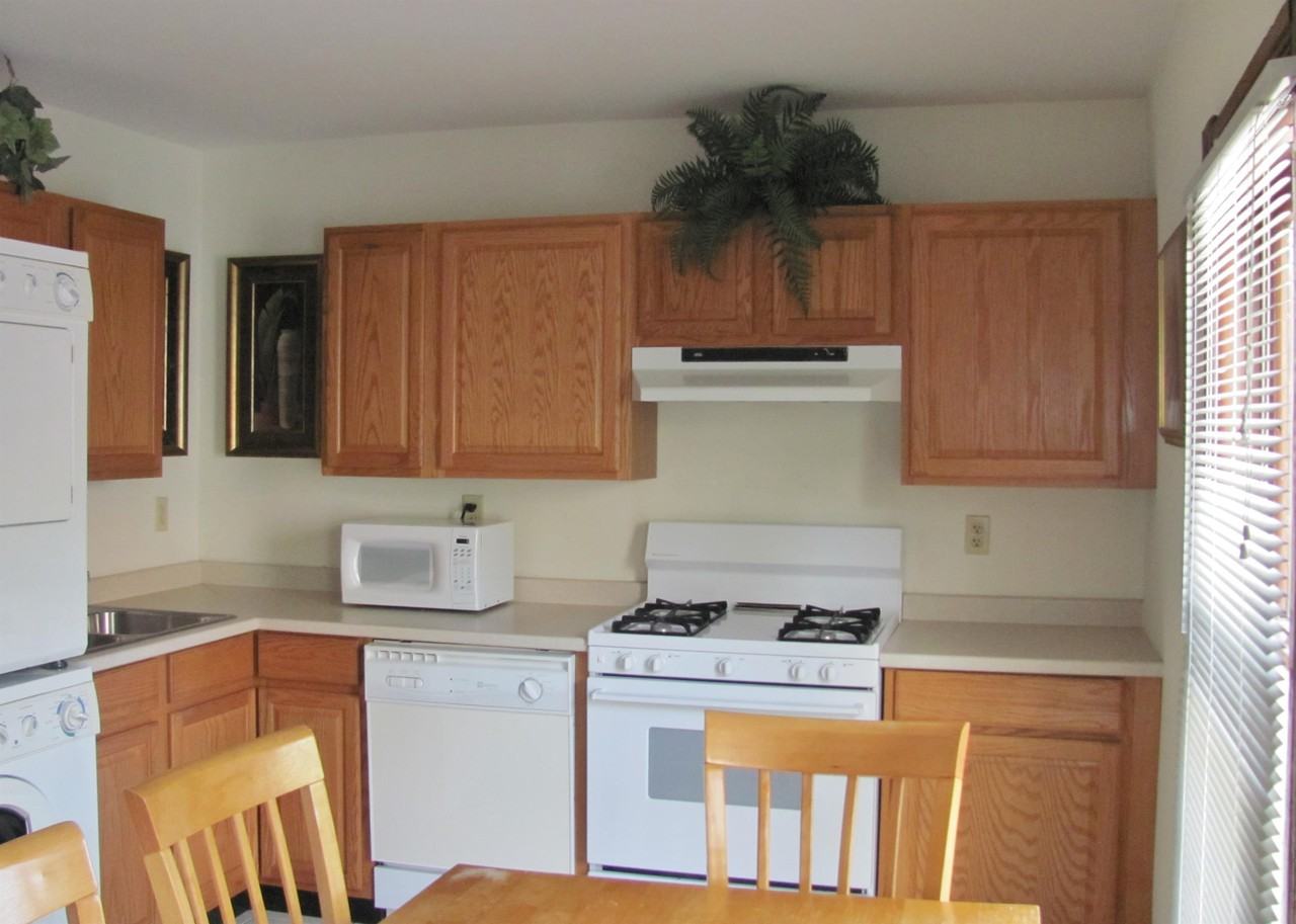 207 Williams St #2 - Photo 5 of 8