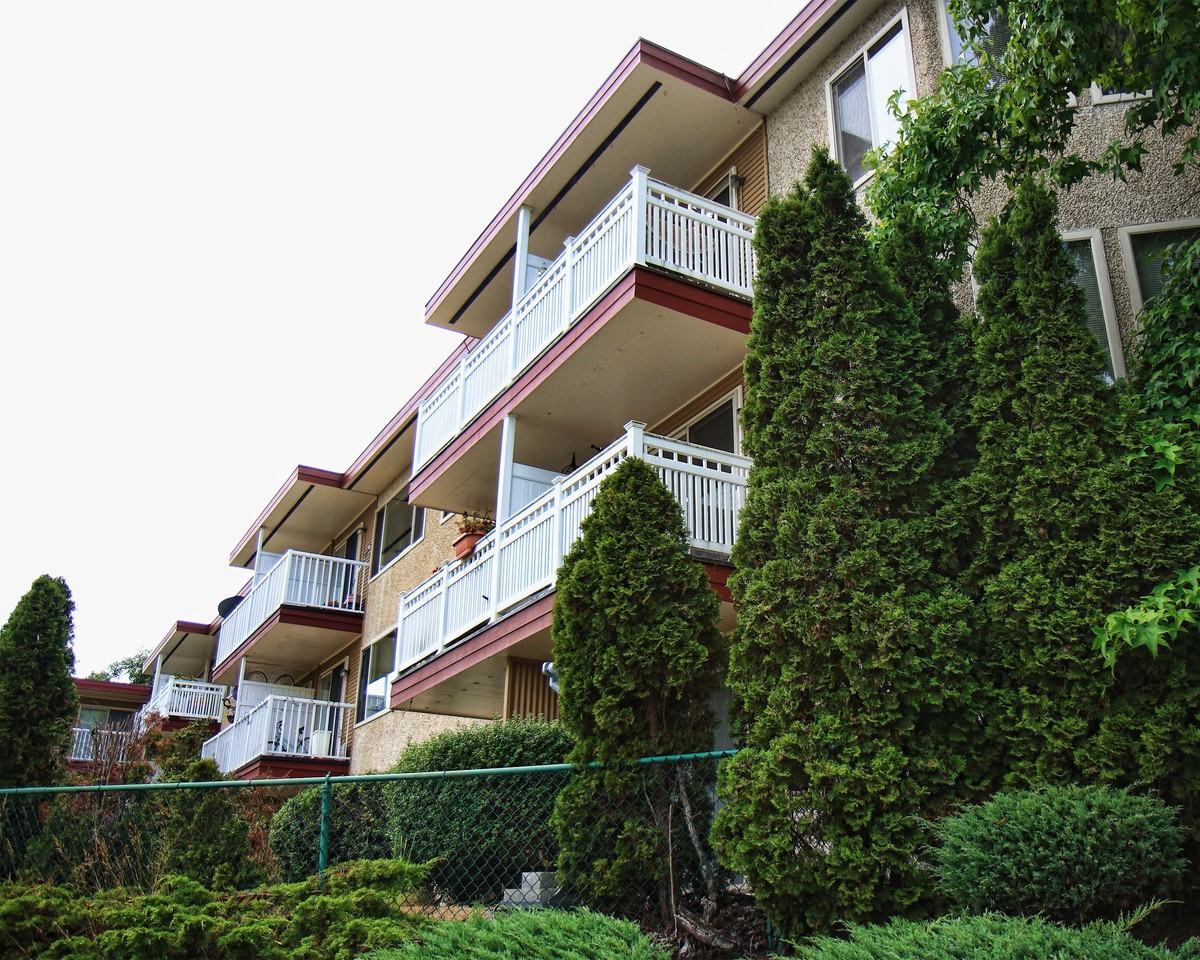 Magnolia Manor - Photo 2 of 3