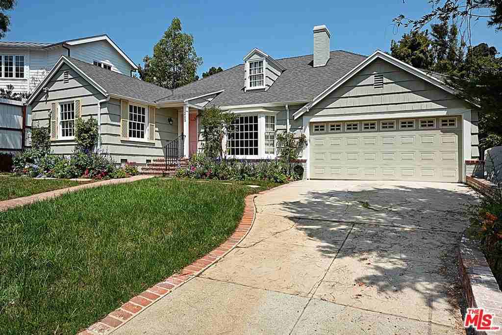 225 23rd St - Photo 2 of 41