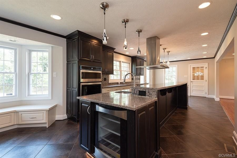 14101 Ramblewood Dr - Photo 5 of 20