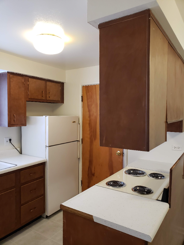 3178 W 115th St - Photo 2 of 7