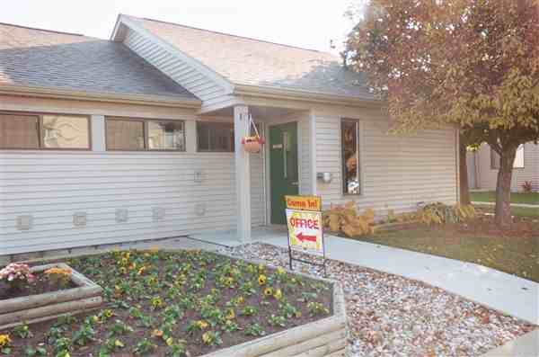 Walnut Acres Apartments and Townhomes 233 Walnut St, Corunna, MI