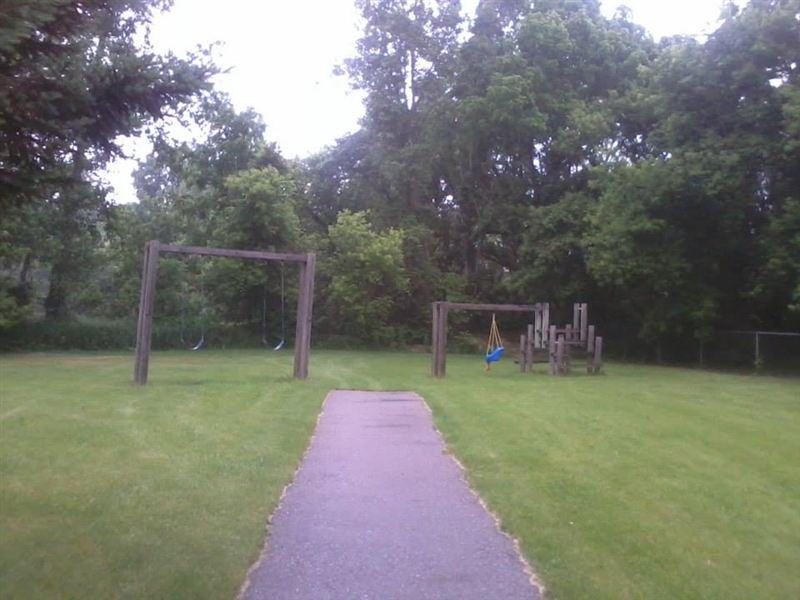 Knollview Apartments 512 W High St, Ovid, MI 48866 Zumper