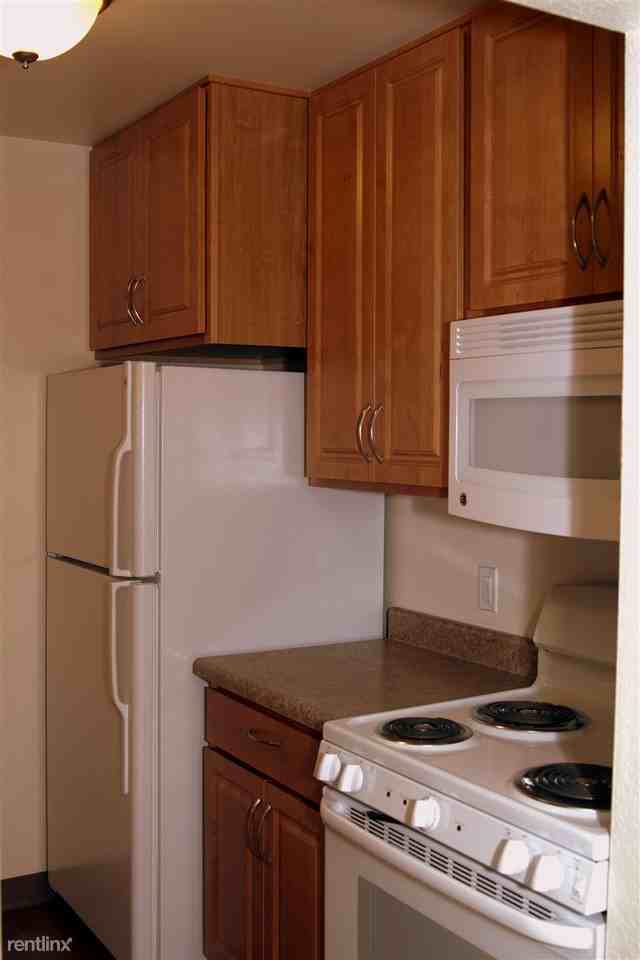 Cherry Hill Manor Apartments - Photo 3 of 14