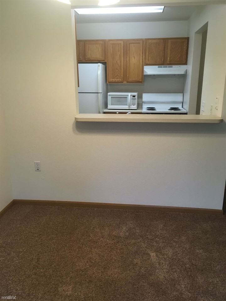 Forest Creek Senior Citizen Apartments - Photo 2 of 5