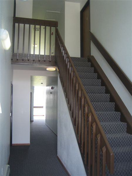 Yale Apartments - Photo 3 of 12