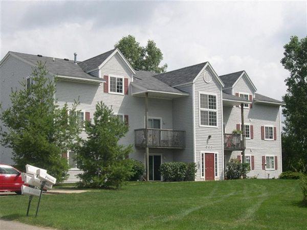 Randall Ridge Apartments 583 W Randall St, Coopersville, MI 49404