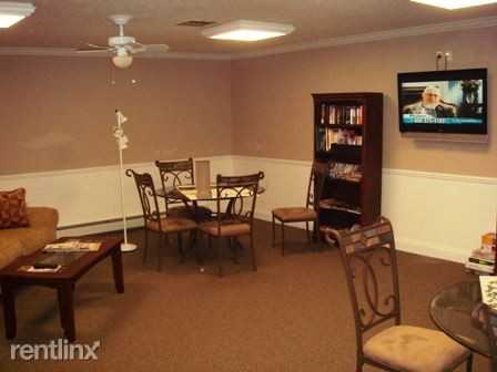 Oak Terrace - Photo 3 of 11