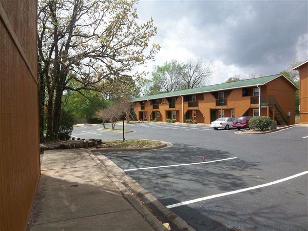 Glenwood Apartments - Photo 2 of 17