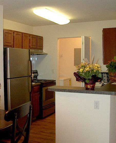 Kalamazoo Village Apartments 3840 S Burdick St, Kalamazoo, MI 49001