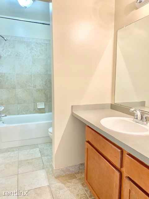 Briarwood Park Apartments 2400 Parmenter Blvd, Royal Oak, MI 48073