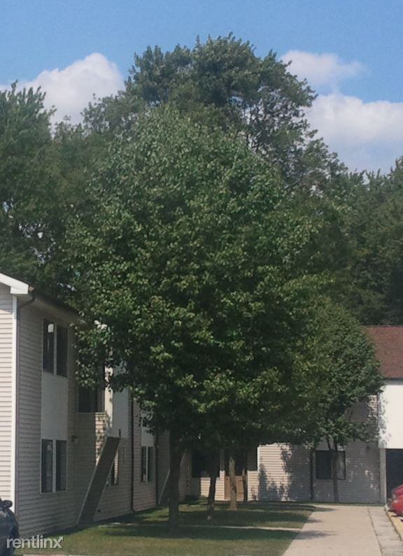 Croswell Manor - Photo 3 of 3