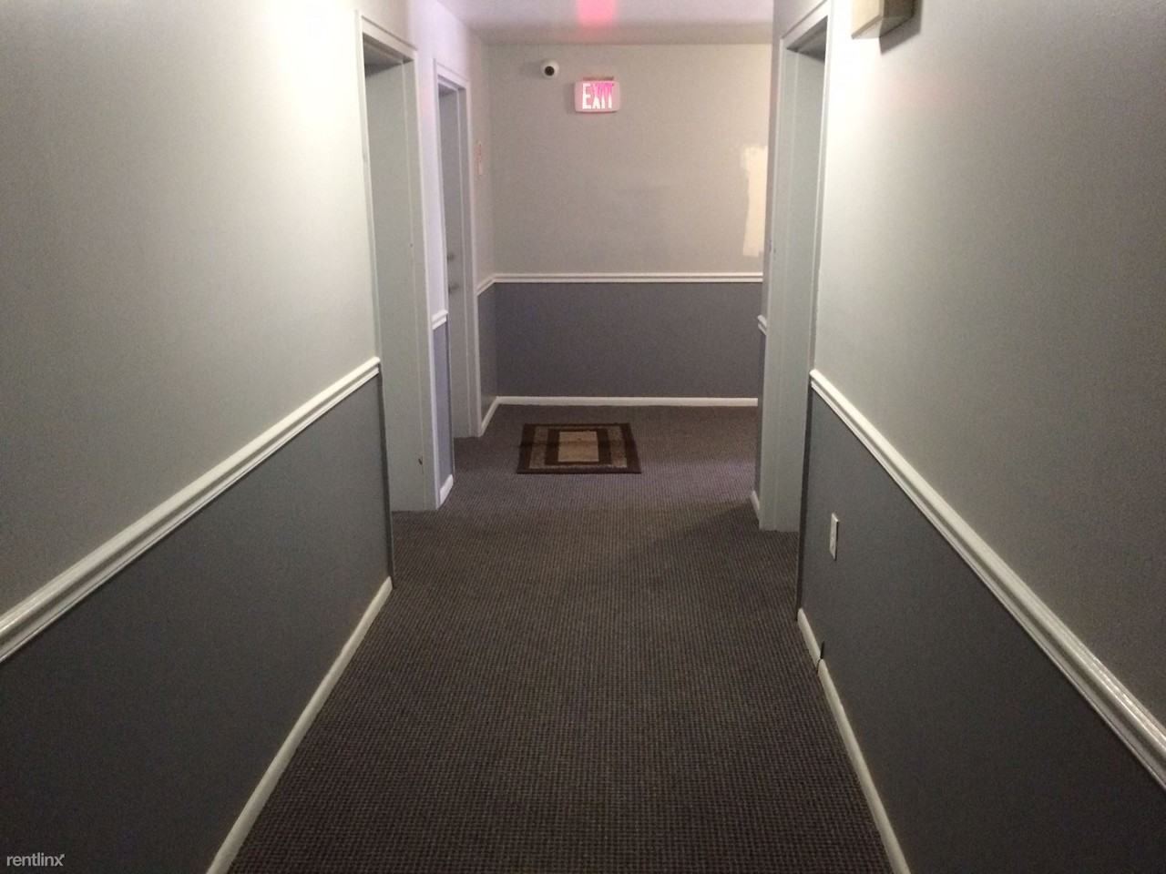 Wayne Court  Apts - Photo 3 of 6