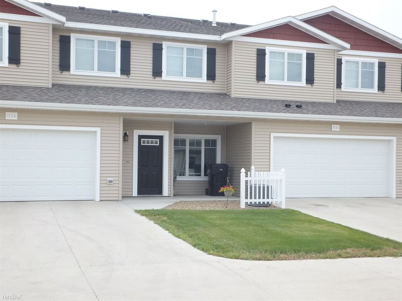 Cottonwood Cottage Townhomes Apartments 1135 Santa Fe Ave, Bismarck
