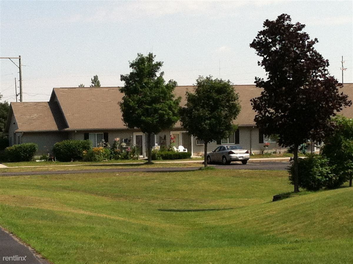 Whispering Pines Apartments - Photo 2 of 2