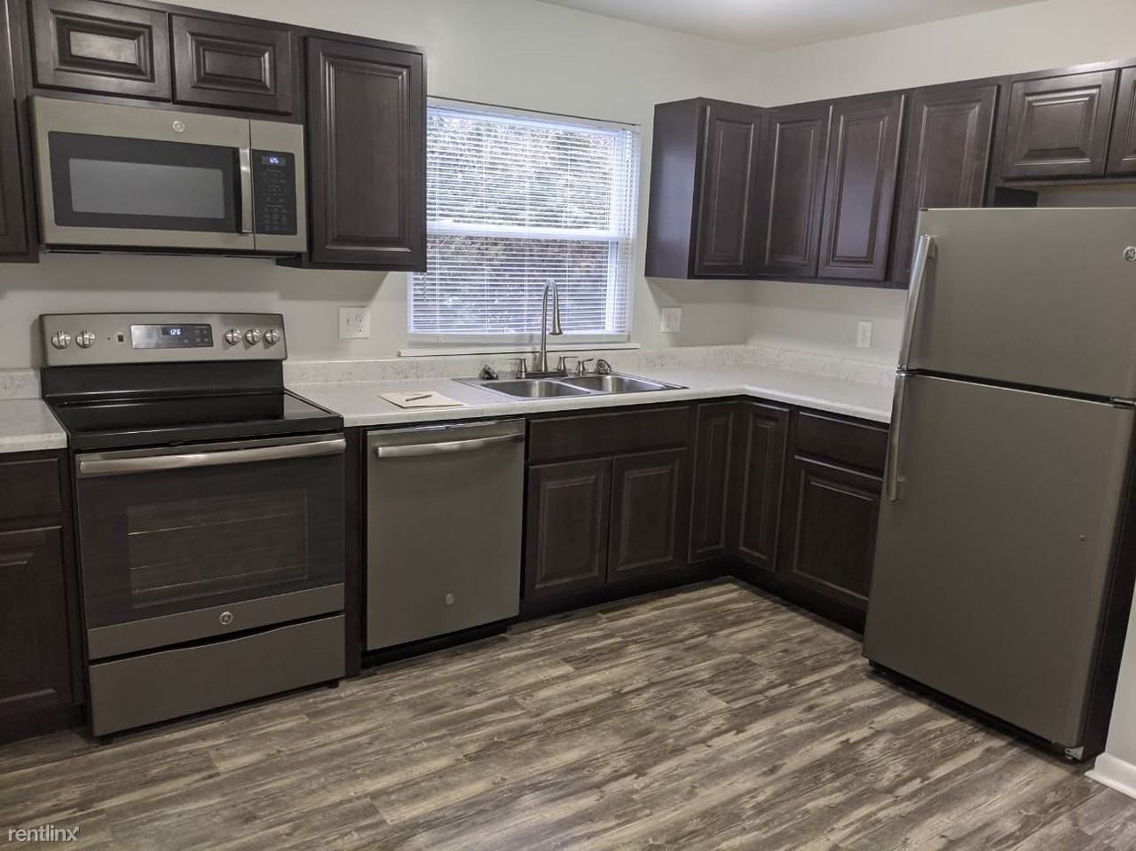 Foxwood Apartments - Photo 3 of 6